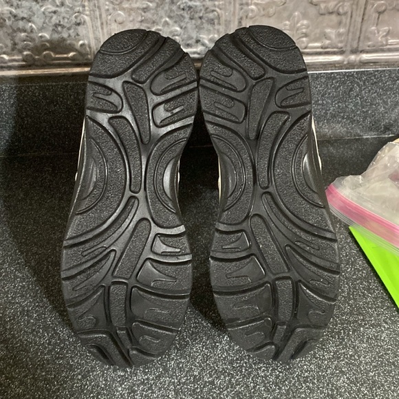 Easy Street Frazer Waterproof Women's Boots Size 9 M - Picture 7 of 11